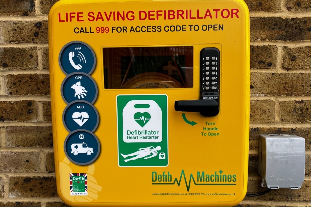 Defibrillator