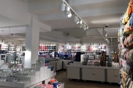 Flying Tiger, Oxford - glassware display and shelving