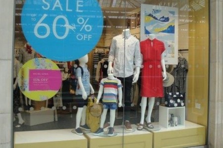 Joules, Waterloo Station - shop window display 