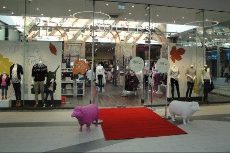 Joules, Swindon - glass shop front