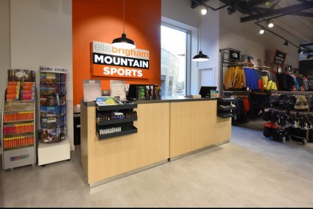 Ellis Brigham Mountain Sports - Till, Counter