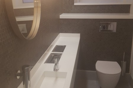 Meyer Bergman, Mayfair - grey hexagonal tile detail in bathroom with white fittings