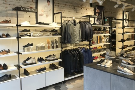Geox, Chelsea - bespoke shelving 