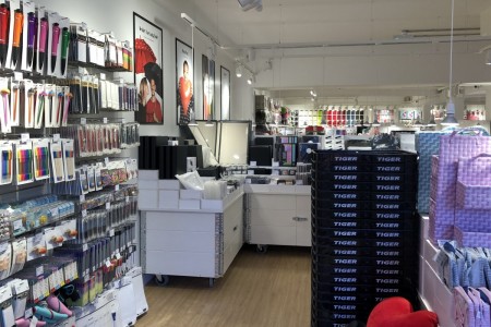 Flying Tiger, Oxford - interior display 